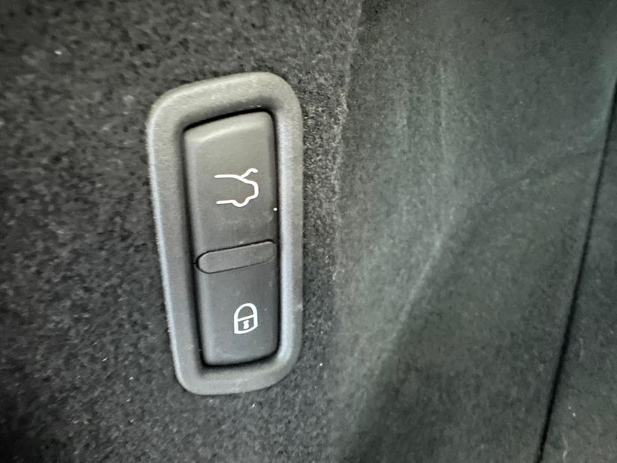 2021 Maserati Levante S GranLusso 3.0L, available for sale in Inwood, New York | 5 Towns Drive. Inwood, New York 2021 Maserati Levante S GranLusso 3.0L, available for sale in Inwood, New York | 5 Towns Drive. Inwood, New York