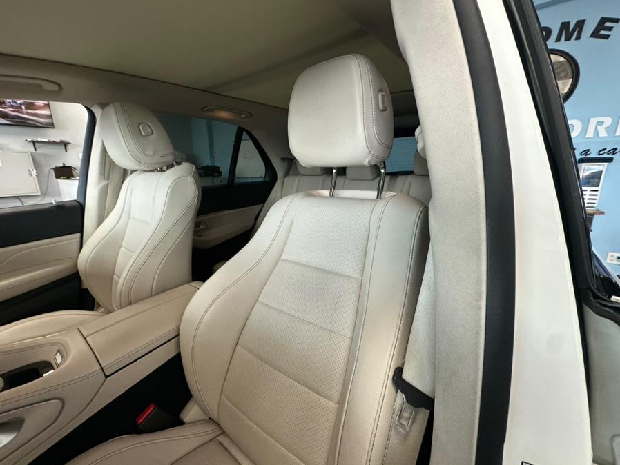 2022 Mercedes-Benz GLE GLE 350 4MATIC SUV, available for sale in Inwood, New York | 5 Towns Drive. Inwood, New York 2022 Mercedes-Benz GLE GLE 350 4MATIC SUV, available for sale in Inwood, New York | 5 Towns Drive. Inwood, New York