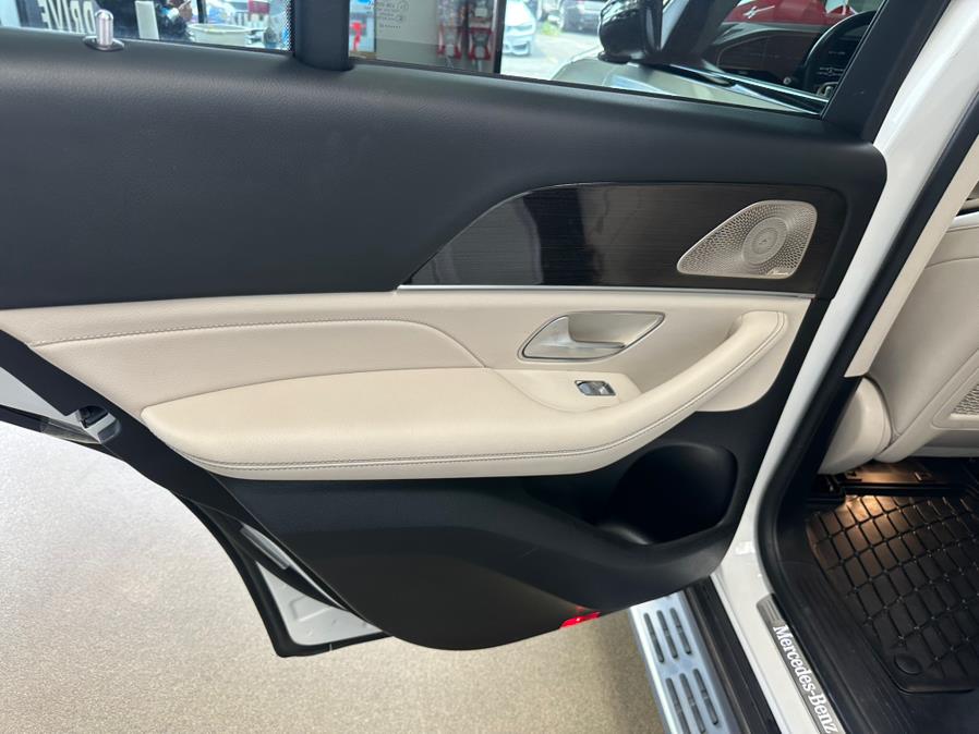 2022 Mercedes-Benz GLE GLE 350 4MATIC SUV, available for sale in Inwood, New York | 5 Towns Drive. Inwood, New York 2022 Mercedes-Benz GLE GLE 350 4MATIC SUV, available for sale in Inwood, New York | 5 Towns Drive. Inwood, New York