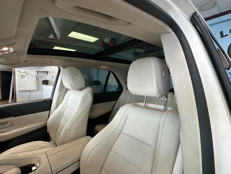2022 Mercedes-Benz GLE GLE 350 4MATIC SUV, available for sale in Inwood, New York | 5 Towns Drive. Inwood, New York 2022 Mercedes-Benz GLE GLE 350 4MATIC SUV, available for sale in Inwood, New York | 5 Towns Drive. Inwood, New York