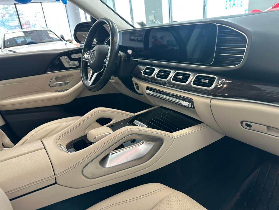 2022 Mercedes-Benz GLE GLE 350 4MATIC SUV, available for sale in Inwood, New York | 5 Towns Drive. Inwood, New York 2022 Mercedes-Benz GLE GLE 350 4MATIC SUV, available for sale in Inwood, New York | 5 Towns Drive. Inwood, New York