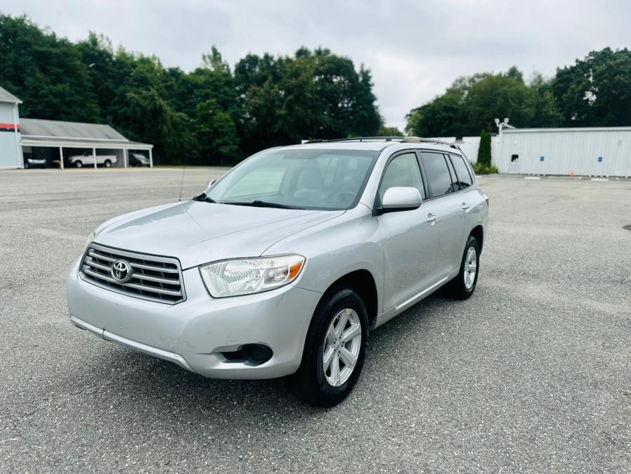 2008 Toyota Highlander FWD 4dr Base (Natl), available for sale in Springfield, Massachusetts | Auto Globe LLC. Springfield, Massachusetts 2008 Toyota Highlander FWD 4dr Base (Natl), available for sale in Springfield, Massachusetts | Auto Globe LLC. Springfield, Massachusetts