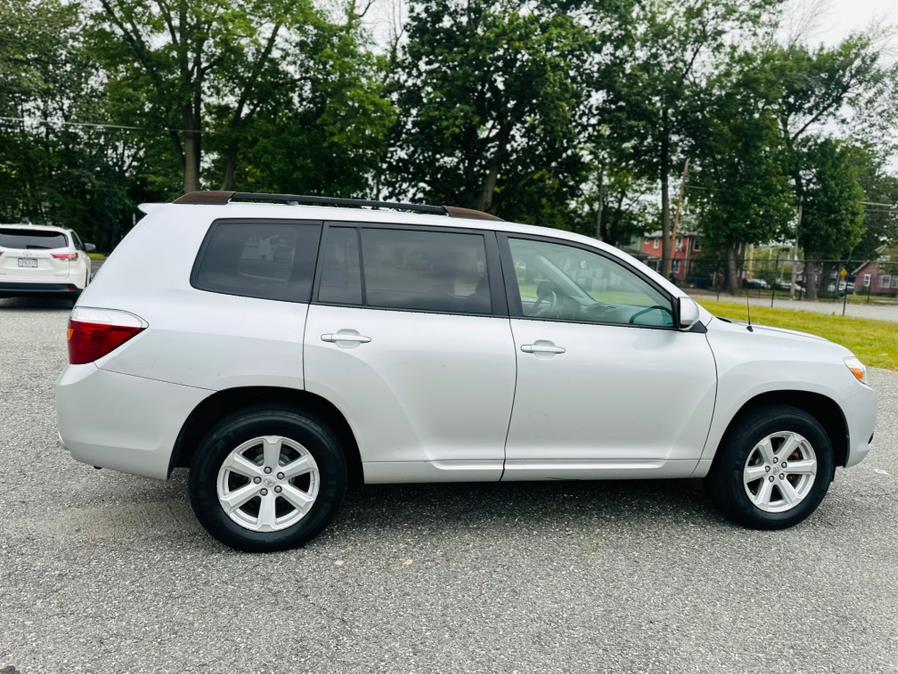 2008 Toyota Highlander FWD 4dr Base (Natl), available for sale in Springfield, Massachusetts | Auto Globe LLC. Springfield, Massachusetts 2008 Toyota Highlander FWD 4dr Base (Natl), available for sale in Springfield, Massachusetts | Auto Globe LLC. Springfield, Massachusetts