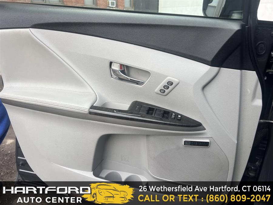 2013 Toyota Venza XLE AWD 4cyl 4dr Crossover, available for sale in Hartford, Connecticut | Hartford Auto Center LLC. Hartford, Connecticut 2013 Toyota Venza XLE AWD 4cyl 4dr Crossover, available for sale in Hartford, Connecticut | Hartford Auto Center LLC. Hartford, Connecticut