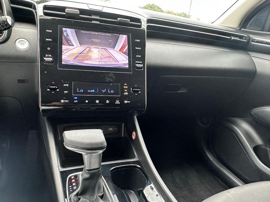 2024 Hyundai Tucson SEL FWD *Ltd Avail*, available for sale in Irvington, New Jersey | Elis Motors Corp. Irvington, New Jersey 2024 Hyundai Tucson SEL FWD *Ltd Avail*, available for sale in Irvington, New Jersey | Elis Motors Corp. Irvington, New Jersey