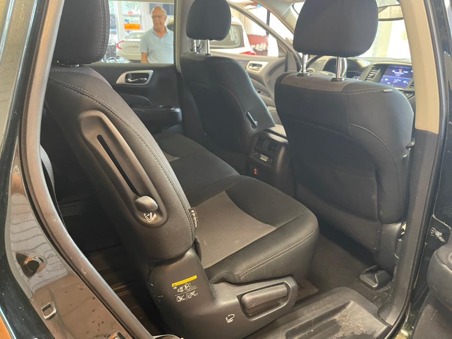 2018 Nissan Pathfinder 4x4 SL, available for sale in Suffern, New York | Rockland Motor Sport. Suffern, New York 2018 Nissan Pathfinder 4x4 SL, available for sale in Suffern, New York | Rockland Motor Sport. Suffern, New York