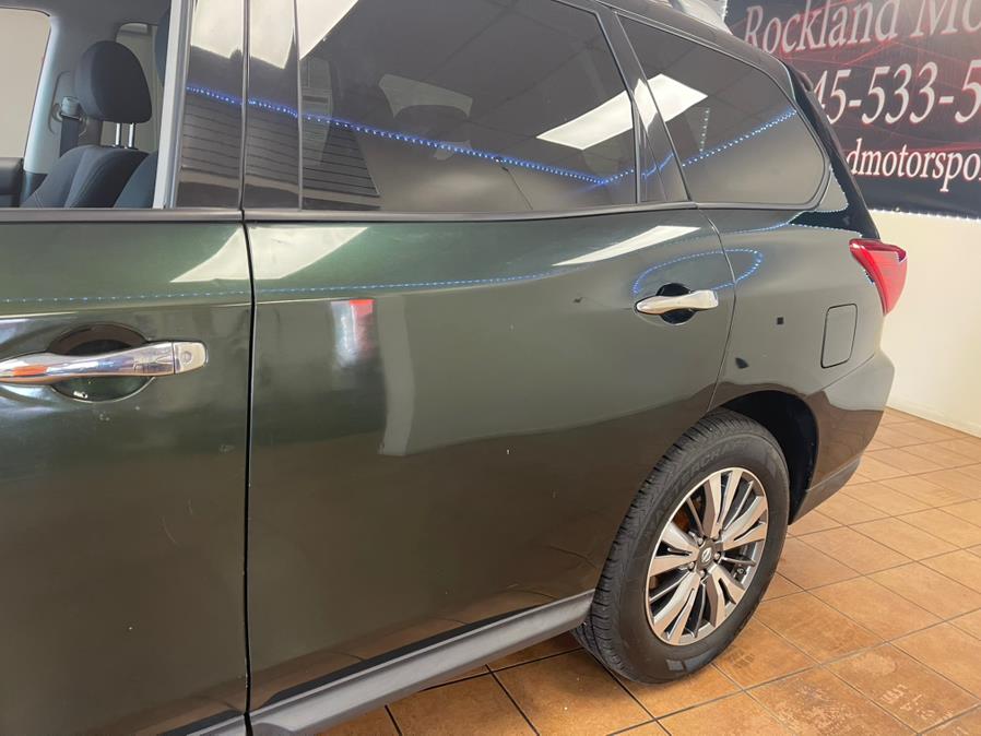 2018 Nissan Pathfinder 4x4 SL, available for sale in Suffern, New York | Rockland Motor Sport. Suffern, New York 2018 Nissan Pathfinder 4x4 SL, available for sale in Suffern, New York | Rockland Motor Sport. Suffern, New York