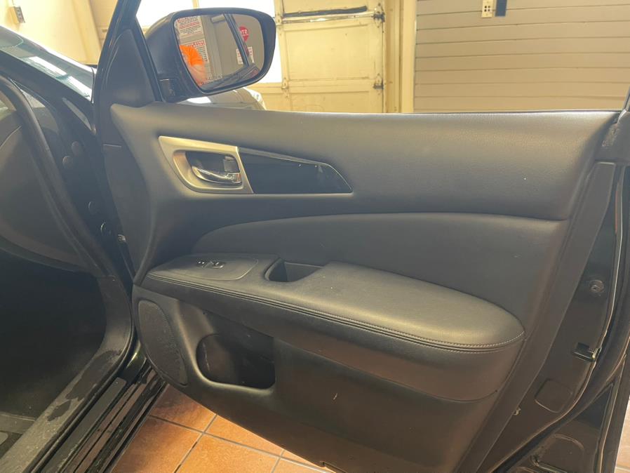 2018 Nissan Pathfinder 4x4 SL, available for sale in Suffern, New York | Rockland Motor Sport. Suffern, New York 2018 Nissan Pathfinder 4x4 SL, available for sale in Suffern, New York | Rockland Motor Sport. Suffern, New York
