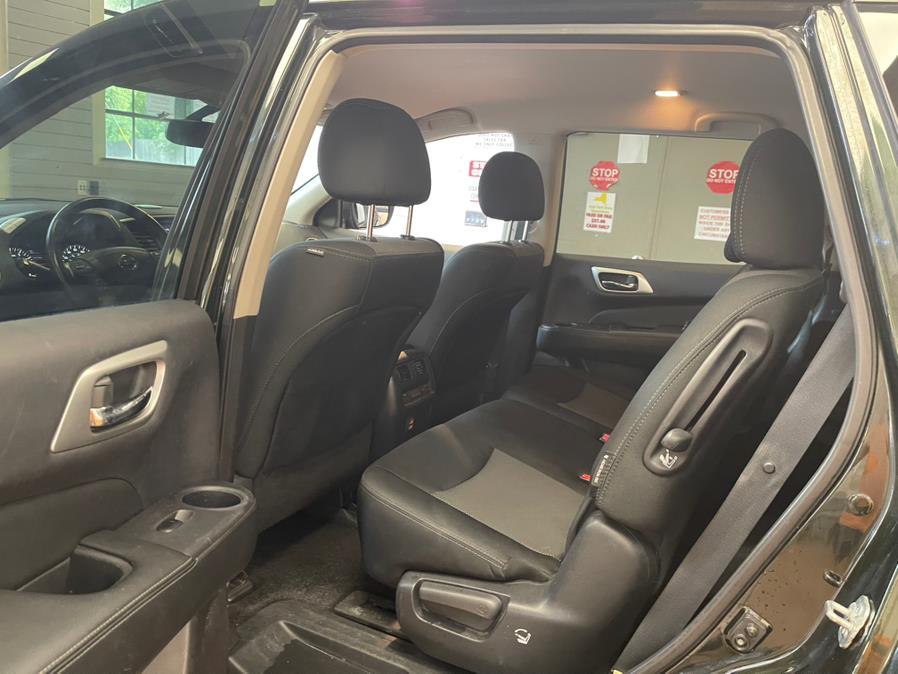 2018 Nissan Pathfinder 4x4 SL, available for sale in Suffern, New York | Rockland Motor Sport. Suffern, New York 2018 Nissan Pathfinder 4x4 SL, available for sale in Suffern, New York | Rockland Motor Sport. Suffern, New York