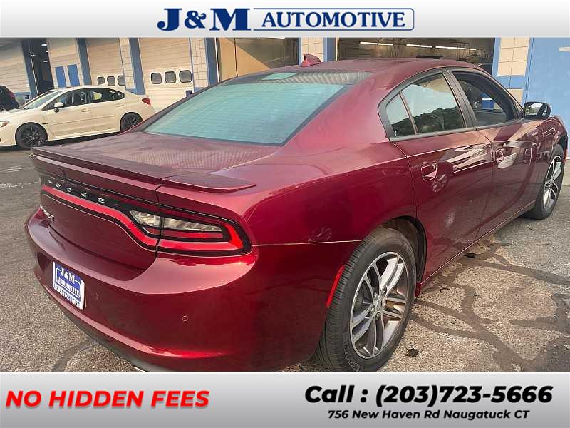 2019 Dodge Charger SXT photo 3