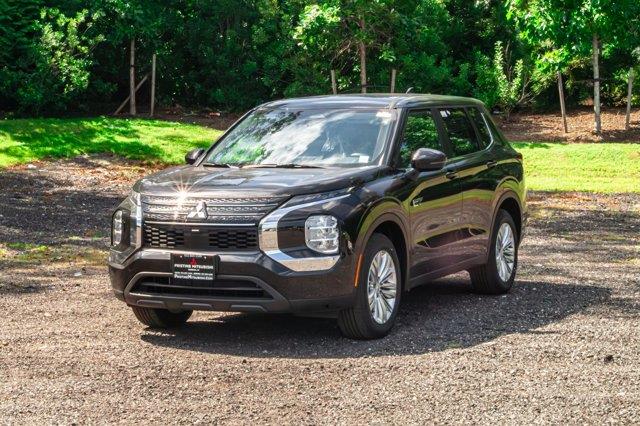 New Mitsubishi Outlander Phev ES 2025 | Camy Cars. Great Neck, New York