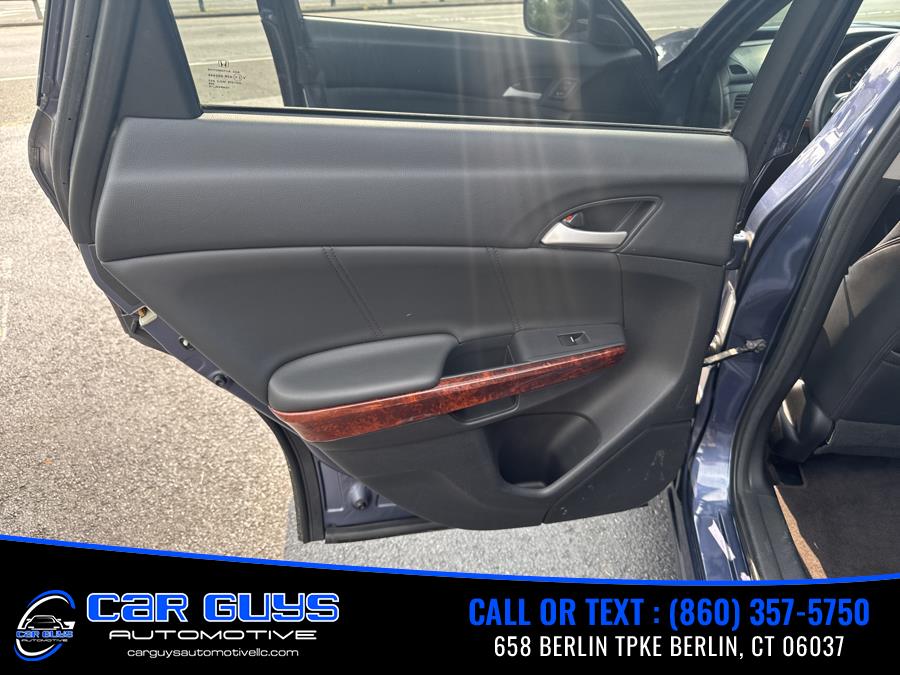 2012 Honda Crosstour 4WD V6 5dr EX-L w/Navi, available for sale in Berlin, Connecticut | Car Guys Automotive LLC. Berlin, Connecticut 2012 Honda Crosstour 4WD V6 5dr EX-L w/Navi, available for sale in Berlin, Connecticut | Car Guys Automotive LLC. Berlin, Connecticut