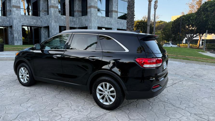 2018 Kia Sorento LX FWD, available for sale in Tustin, California | Carox LLC. Tustin, California 2018 Kia Sorento LX FWD, available for sale in Tustin, California | Carox LLC. Tustin, California