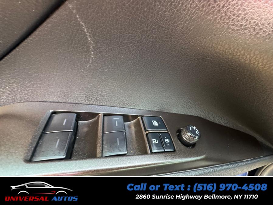 2022 Toyota Camry SE Auto (Natl), available for sale in Bellmore, New York | Universal Autos. Bellmore, New York 2022 Toyota Camry SE Auto (Natl), available for sale in Bellmore, New York | Universal Autos. Bellmore, New York