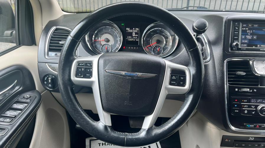2015 Chrysler Town & Country 4dr Wgn Touring-L, available for sale in Springfield, Massachusetts | Jordan Auto Sales Inc. Springfield, Massachusetts 2015 Chrysler Town & Country 4dr Wgn Touring-L, available for sale in Springfield, Massachusetts | Jordan Auto Sales Inc. Springfield, Massachusetts
