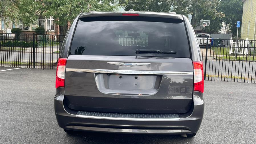 2015 Chrysler Town & Country 4dr Wgn Touring-L, available for sale in Springfield, Massachusetts | Jordan Auto Sales Inc. Springfield, Massachusetts 2015 Chrysler Town & Country 4dr Wgn Touring-L, available for sale in Springfield, Massachusetts | Jordan Auto Sales Inc. Springfield, Massachusetts
