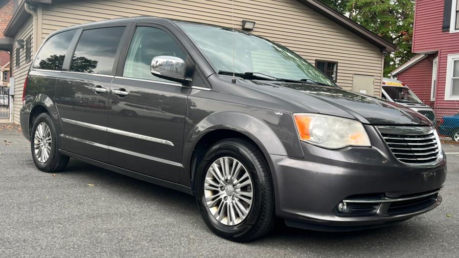 2015 Chrysler Town & Country 4dr Wgn Touring-L, available for sale in Springfield, Massachusetts | Jordan Auto Sales Inc. Springfield, Massachusetts 2015 Chrysler Town & Country 4dr Wgn Touring-L, available for sale in Springfield, Massachusetts | Jordan Auto Sales Inc. Springfield, Massachusetts