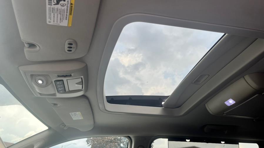 2015 Chrysler Town & Country 4dr Wgn Touring-L, available for sale in Springfield, Massachusetts | Jordan Auto Sales Inc. Springfield, Massachusetts 2015 Chrysler Town & Country 4dr Wgn Touring-L, available for sale in Springfield, Massachusetts | Jordan Auto Sales Inc. Springfield, Massachusetts