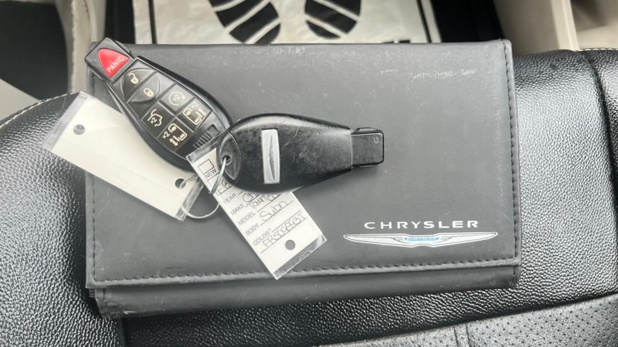 2015 Chrysler Town & Country 4dr Wgn Touring-L, available for sale in Springfield, Massachusetts | Jordan Auto Sales Inc. Springfield, Massachusetts 2015 Chrysler Town & Country 4dr Wgn Touring-L, available for sale in Springfield, Massachusetts | Jordan Auto Sales Inc. Springfield, Massachusetts