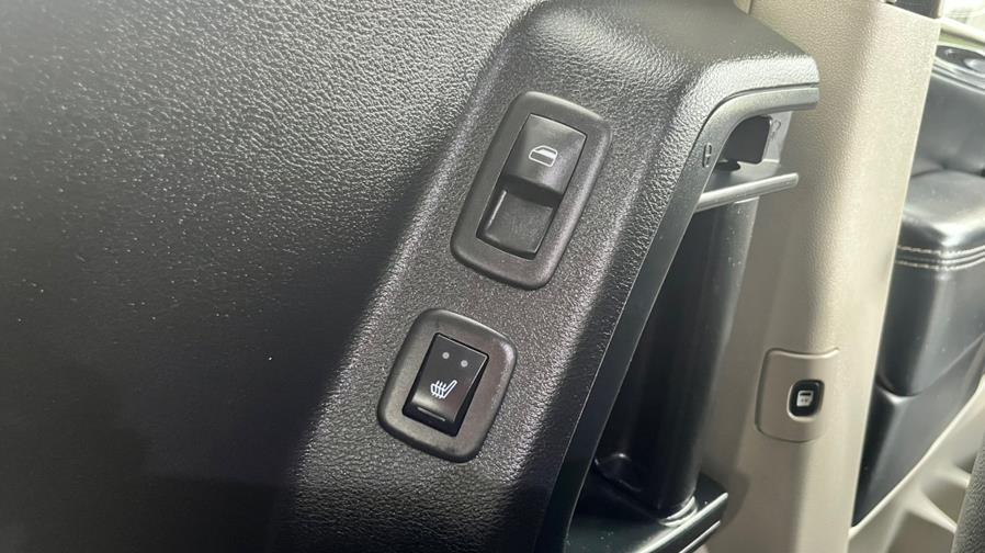 2015 Chrysler Town & Country 4dr Wgn Touring-L, available for sale in Springfield, Massachusetts | Jordan Auto Sales Inc. Springfield, Massachusetts 2015 Chrysler Town & Country 4dr Wgn Touring-L, available for sale in Springfield, Massachusetts | Jordan Auto Sales Inc. Springfield, Massachusetts