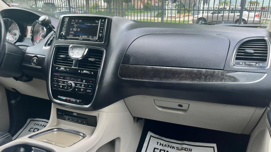2015 Chrysler Town & Country 4dr Wgn Touring-L, available for sale in Springfield, Massachusetts | Jordan Auto Sales Inc. Springfield, Massachusetts 2015 Chrysler Town & Country 4dr Wgn Touring-L, available for sale in Springfield, Massachusetts | Jordan Auto Sales Inc. Springfield, Massachusetts