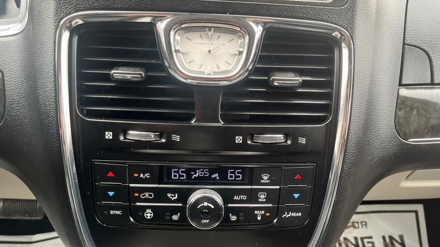 2015 Chrysler Town & Country 4dr Wgn Touring-L, available for sale in Springfield, Massachusetts | Jordan Auto Sales Inc. Springfield, Massachusetts 2015 Chrysler Town & Country 4dr Wgn Touring-L, available for sale in Springfield, Massachusetts | Jordan Auto Sales Inc. Springfield, Massachusetts