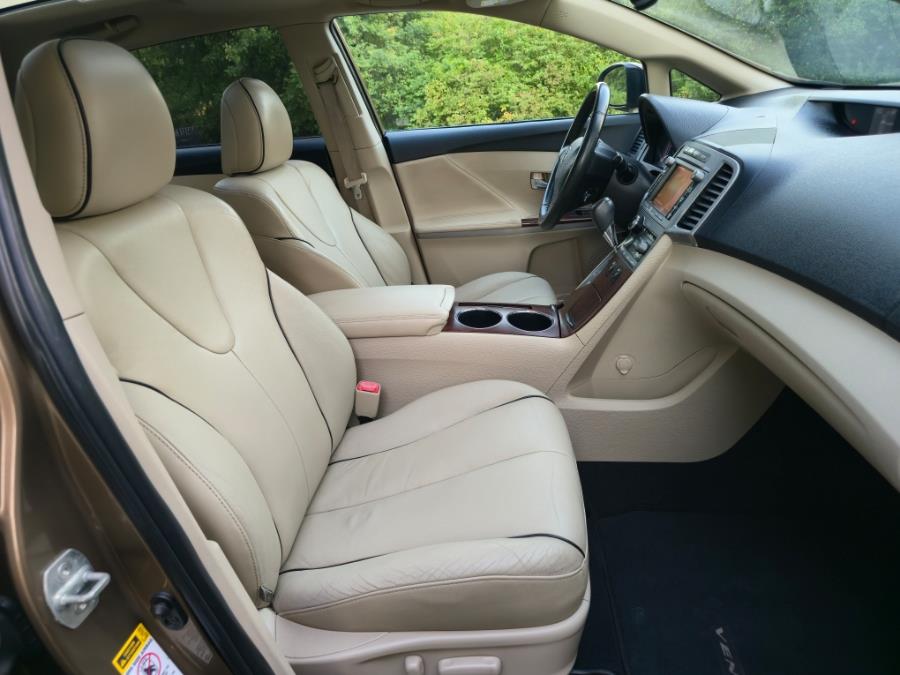2009 Toyota Venza 4dr Wgn V6 AWD, available for sale in Springfield, Massachusetts | Fast Lane Auto Sales & Service, Inc. . Springfield, Massachusetts 2009 Toyota Venza 4dr Wgn V6 AWD, available for sale in Springfield, Massachusetts | Fast Lane Auto Sales & Service, Inc. . Springfield, Massachusetts