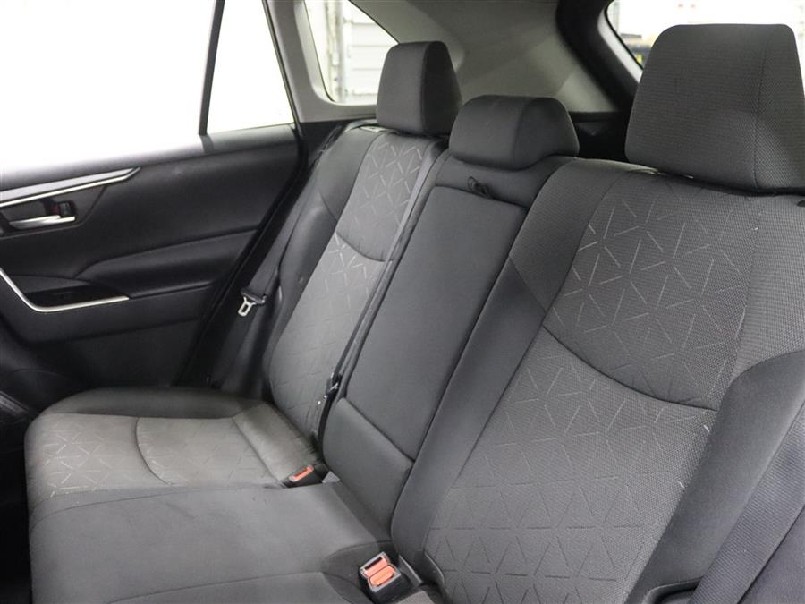 2021 Toyota RAV4 XLE photo 10