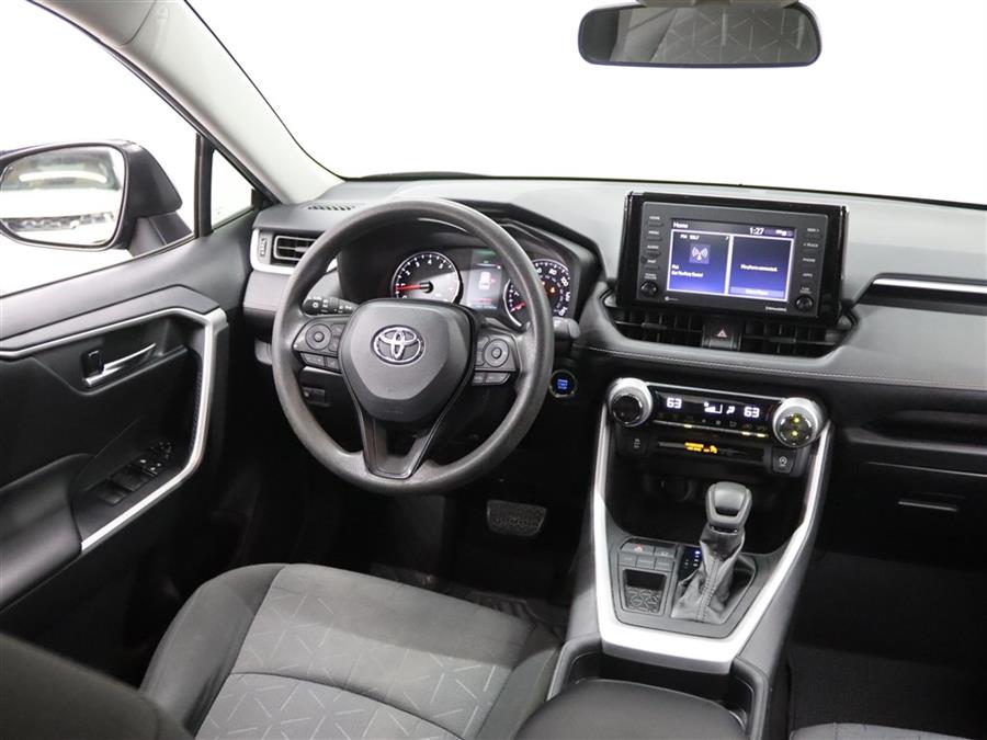 2021 Toyota RAV4 XLE photo 16