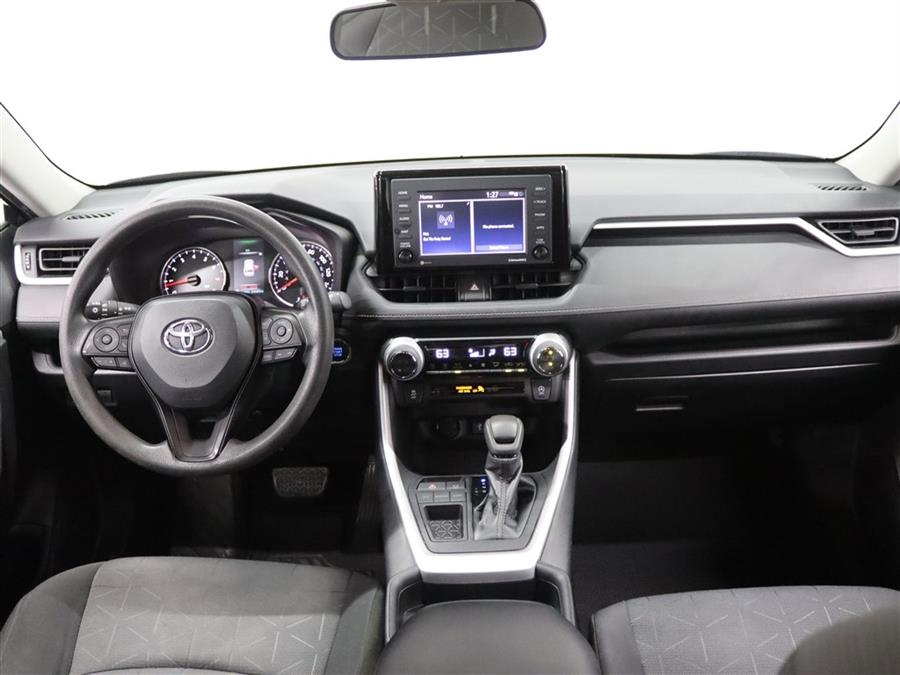2021 Toyota RAV4 XLE photo 17