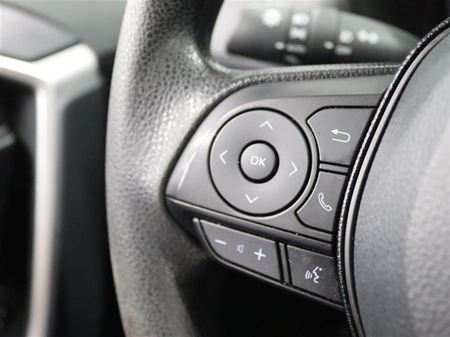 2021 Toyota RAV4 XLE photo 24