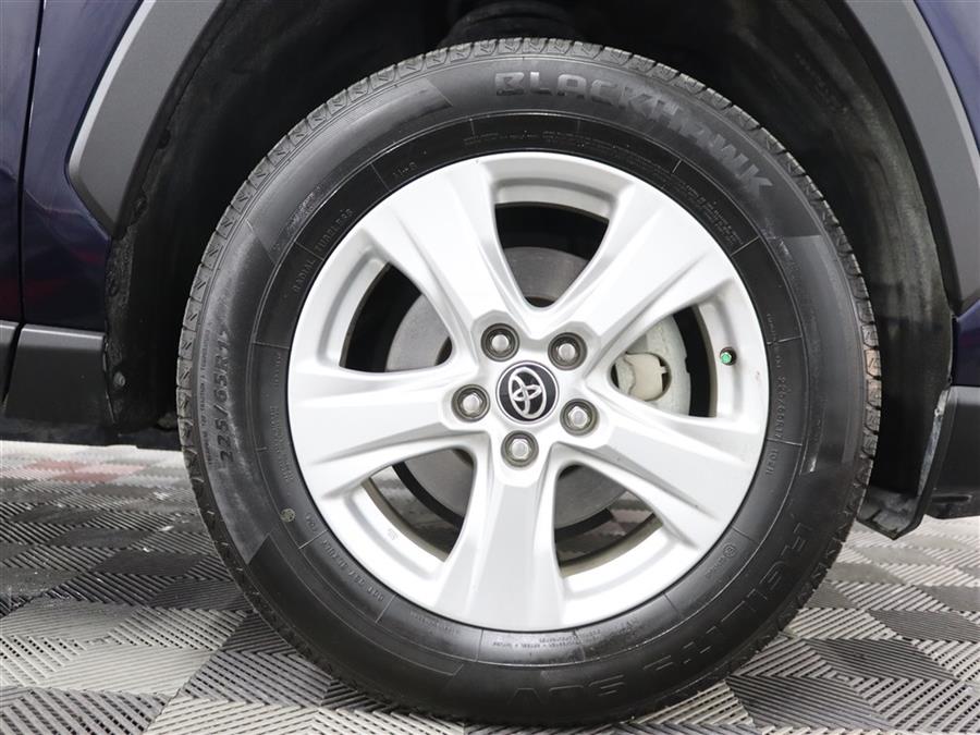 2021 Toyota RAV4 XLE photo 34