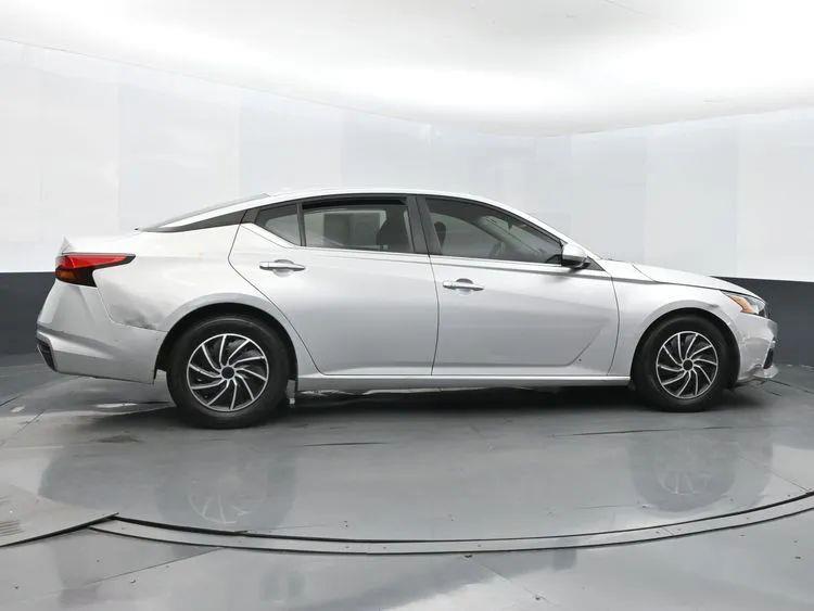2019 Nissan Altima 2.5 S Sedan 4D, available for sale in Irvington, New Jersey | NJ Used Cars Center. Irvington, New Jersey 2019 Nissan Altima 2.5 S Sedan 4D, available for sale in Irvington, New Jersey | NJ Used Cars Center. Irvington, New Jersey