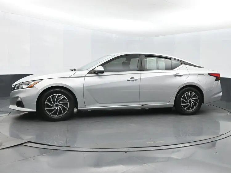 2019 Nissan Altima 2.5 S Sedan 4D, available for sale in Irvington, New Jersey | NJ Used Cars Center. Irvington, New Jersey 2019 Nissan Altima 2.5 S Sedan 4D, available for sale in Irvington, New Jersey | NJ Used Cars Center. Irvington, New Jersey