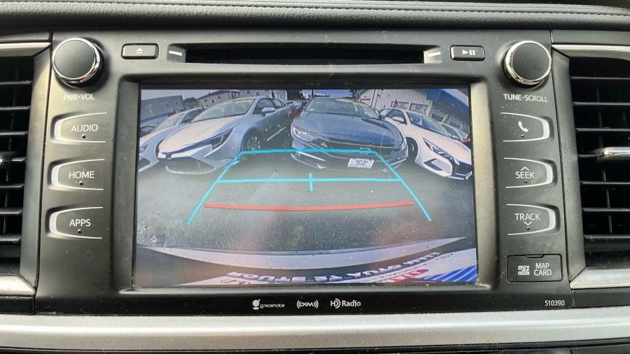 2019 Toyota Highlander XLE Sport Utility 4D, available for sale in Linden, New Jersey | Route 27 Auto Mall. Linden, New Jersey 2019 Toyota Highlander XLE Sport Utility 4D, available for sale in Linden, New Jersey | Route 27 Auto Mall. Linden, New Jersey