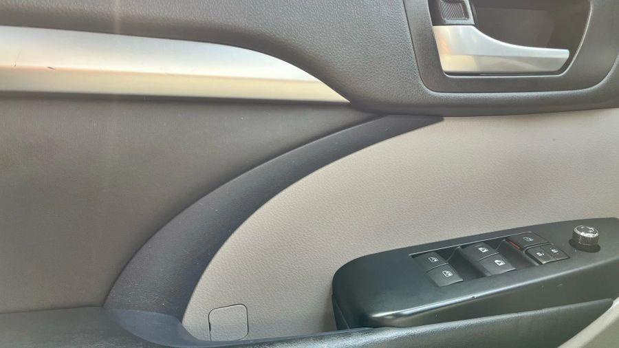 2019 Toyota Highlander XLE Sport Utility 4D, available for sale in Linden, New Jersey | Route 27 Auto Mall. Linden, New Jersey 2019 Toyota Highlander XLE Sport Utility 4D, available for sale in Linden, New Jersey | Route 27 Auto Mall. Linden, New Jersey