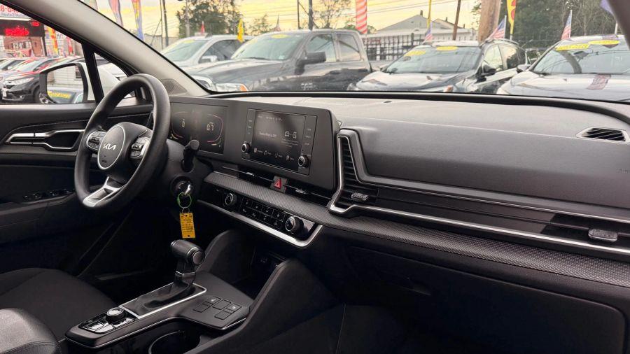 2024 Kia Sportage LX Sport Utility 4D, available for sale in Linden, New Jersey | Route 27 Auto Mall. Linden, New Jersey 2024 Kia Sportage LX Sport Utility 4D, available for sale in Linden, New Jersey | Route 27 Auto Mall. Linden, New Jersey