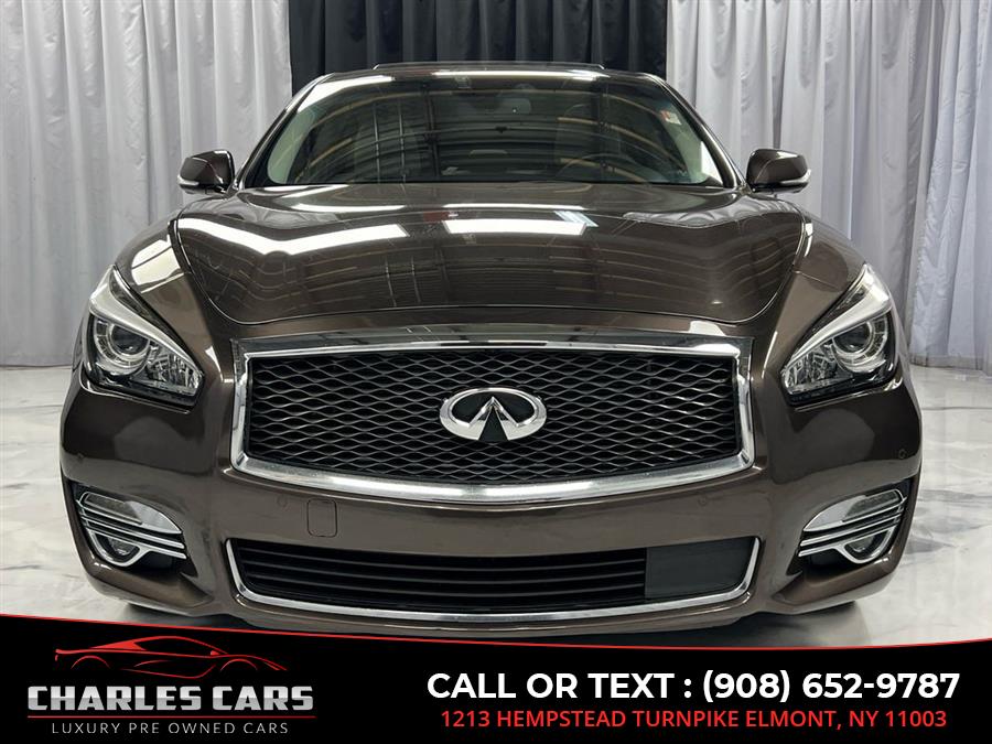 2015 Infiniti Q70l 5.6 Deluxe Tech Pkg, available for sale in Elmont, New York | Charles Cars. Elmont, New York 2015 Infiniti Q70l 5.6 Deluxe Tech Pkg, available for sale in Elmont, New York | Charles Cars. Elmont, New York