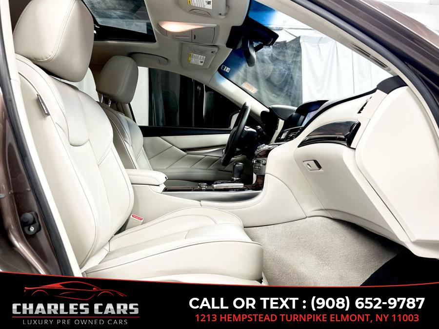 2015 Infiniti Q70l 5.6 Deluxe Tech Pkg, available for sale in Elmont, New York | Charles Cars. Elmont, New York 2015 Infiniti Q70l 5.6 Deluxe Tech Pkg, available for sale in Elmont, New York | Charles Cars. Elmont, New York