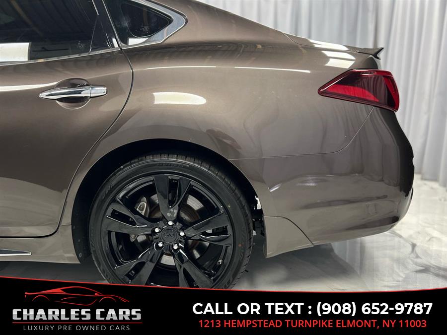 2015 Infiniti Q70l 5.6 Deluxe Tech Pkg, available for sale in Elmont, New York | Charles Cars. Elmont, New York 2015 Infiniti Q70l 5.6 Deluxe Tech Pkg, available for sale in Elmont, New York | Charles Cars. Elmont, New York