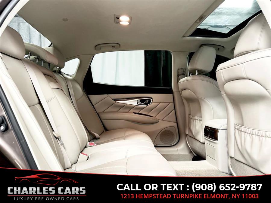 2015 Infiniti Q70l 5.6 Deluxe Tech Pkg, available for sale in Elmont, New York | Charles Cars. Elmont, New York 2015 Infiniti Q70l 5.6 Deluxe Tech Pkg, available for sale in Elmont, New York | Charles Cars. Elmont, New York