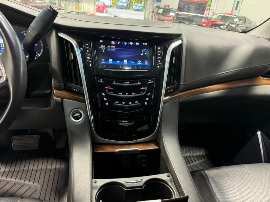 2020 Cadillac Escalade 4WD 4dr Premium Luxury, available for sale in Oxford, Connecticut | Buonauto Enterprises. Oxford, Connecticut 2020 Cadillac Escalade 4WD 4dr Premium Luxury, available for sale in Oxford, Connecticut | Buonauto Enterprises. Oxford, Connecticut