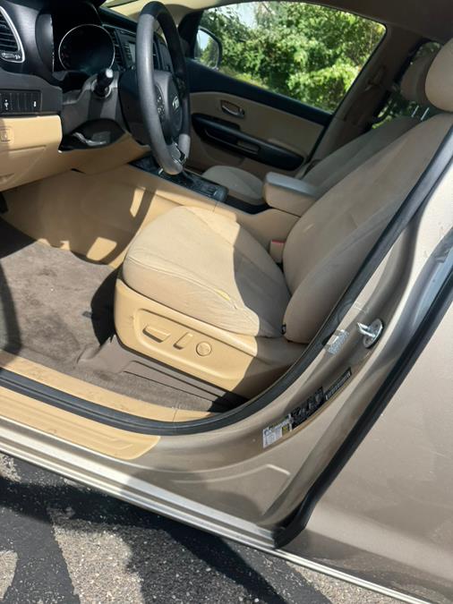 2016 Kia Sedona 4dr Wgn LX, available for sale in Waterbury, Connecticut | Platinum Auto Care. Waterbury, Connecticut 2016 Kia Sedona 4dr Wgn LX, available for sale in Waterbury, Connecticut | Platinum Auto Care. Waterbury, Connecticut