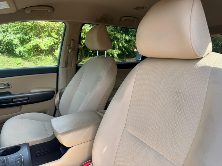 2016 Kia Sedona 4dr Wgn LX, available for sale in Waterbury, Connecticut | Platinum Auto Care. Waterbury, Connecticut 2016 Kia Sedona 4dr Wgn LX, available for sale in Waterbury, Connecticut | Platinum Auto Care. Waterbury, Connecticut