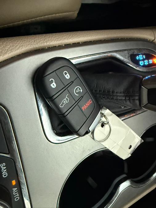 2020 Jeep Grand Cherokee Limited 4x4, available for sale in Philadelphia, Pennsylvania | Eugen's Auto Sales & Repairs. Philadelphia, Pennsylvania 2020 Jeep Grand Cherokee Limited 4x4, available for sale in Philadelphia, Pennsylvania | Eugen's Auto Sales & Repairs. Philadelphia, Pennsylvania