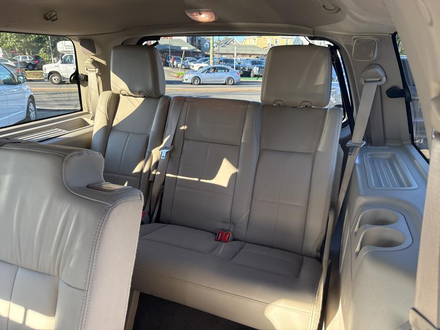 2008 Lincoln Navigator 4WD 4dr, available for sale in Little Ferry, New Jersey | Victoria Preowned Autos Inc. Little Ferry, New Jersey 2008 Lincoln Navigator 4WD 4dr, available for sale in Little Ferry, New Jersey | Victoria Preowned Autos Inc. Little Ferry, New Jersey