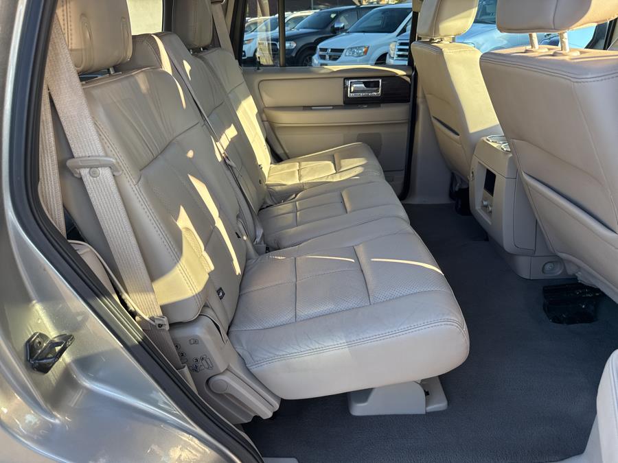 2008 Lincoln Navigator 4WD 4dr, available for sale in Little Ferry, New Jersey | Victoria Preowned Autos Inc. Little Ferry, New Jersey 2008 Lincoln Navigator 4WD 4dr, available for sale in Little Ferry, New Jersey | Victoria Preowned Autos Inc. Little Ferry, New Jersey