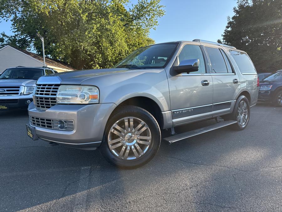 2008 Lincoln Navigator 4WD 4dr, available for sale in Little Ferry, New Jersey | Victoria Preowned Autos Inc. Little Ferry, New Jersey 2008 Lincoln Navigator 4WD 4dr, available for sale in Little Ferry, New Jersey | Victoria Preowned Autos Inc. Little Ferry, New Jersey