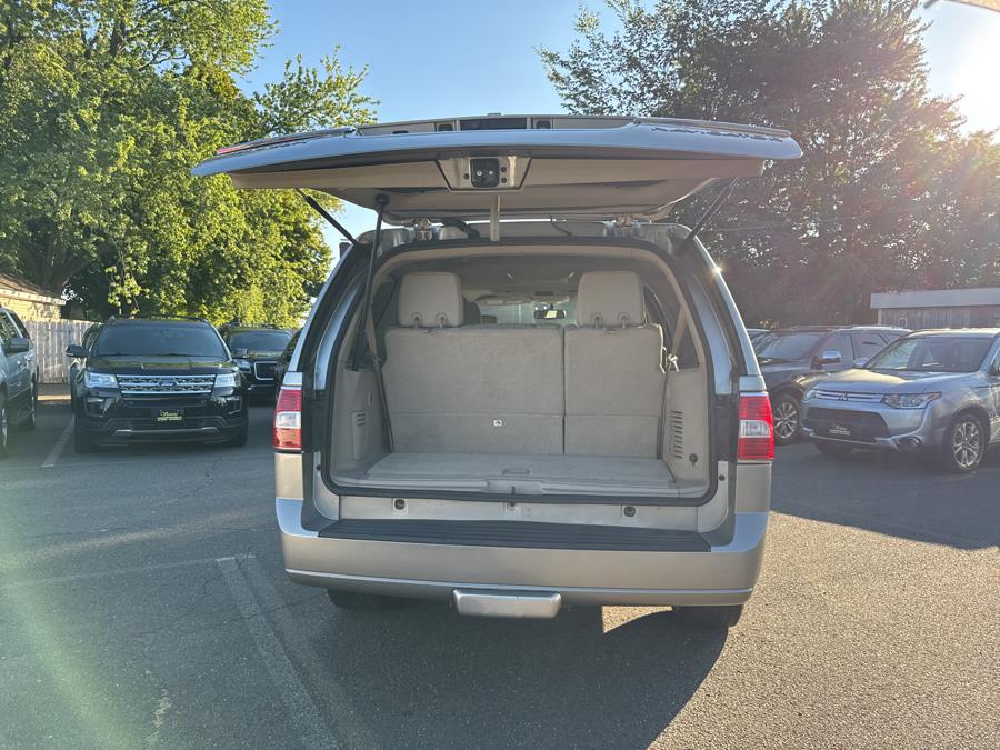 2008 Lincoln Navigator 4WD 4dr, available for sale in Little Ferry, New Jersey | Victoria Preowned Autos Inc. Little Ferry, New Jersey 2008 Lincoln Navigator 4WD 4dr, available for sale in Little Ferry, New Jersey | Victoria Preowned Autos Inc. Little Ferry, New Jersey