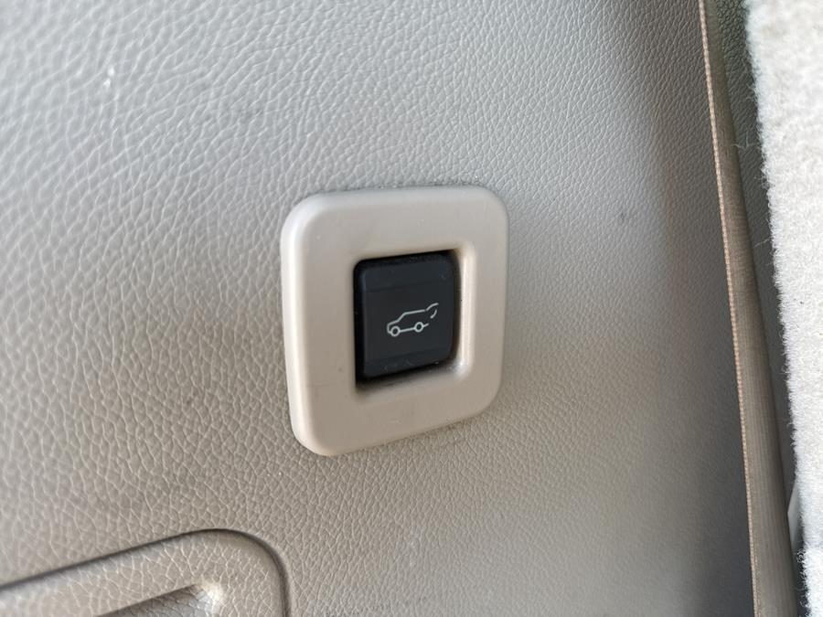 2008 Lincoln Navigator 4WD 4dr, available for sale in Little Ferry, New Jersey | Victoria Preowned Autos Inc. Little Ferry, New Jersey 2008 Lincoln Navigator 4WD 4dr, available for sale in Little Ferry, New Jersey | Victoria Preowned Autos Inc. Little Ferry, New Jersey